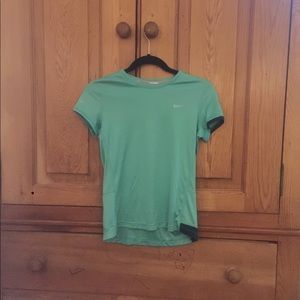 Girls green dri-fit Nike shirt size youth large.